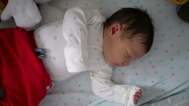 Newborn sleep patterns
