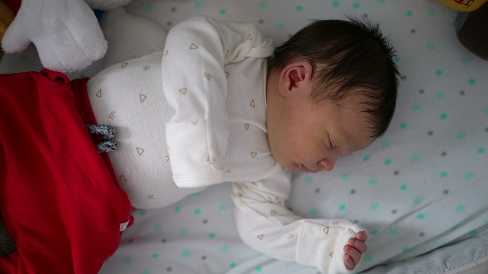 Newborn sleep patterns